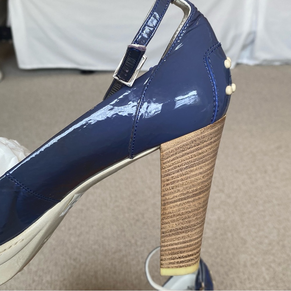 Tods Heels - Picture 3 of 5